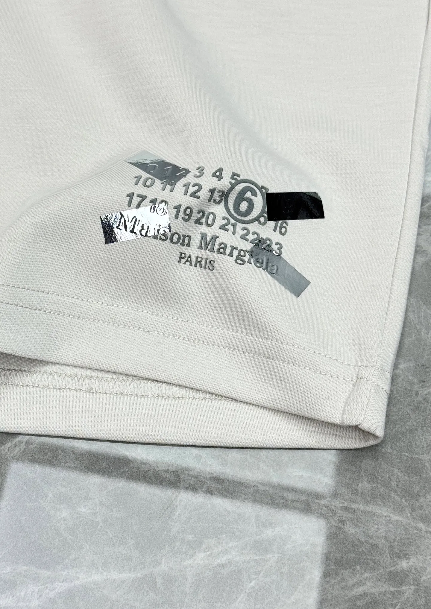。 ⚜️Maison Margiela New Arrival . Same Style❤️ ， Breathable， ！ + ， ✨ ， ， OK， 。Premium ， Quality ， ！ ！ ：Black.Khaki.Sizes：M-3XL （175/145 L）